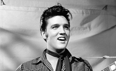 Elvis Presley - Penyanyi Paling Populer di Dunia Elvis Presley - Penyanyi Paling Populer di Dunia