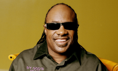 Stevie Wonder - Penyanyi Paling Populer di Dunia Stevie Wonder - Penyanyi Paling Populer di Dunia